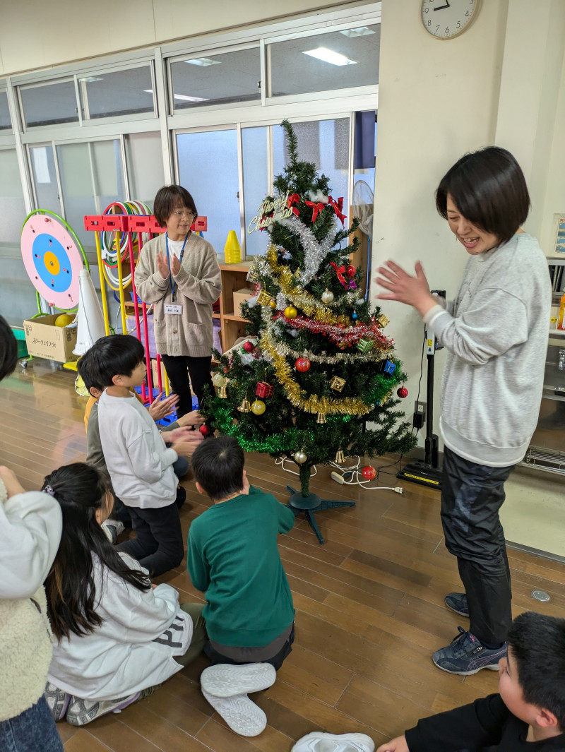 ツリーの飾りつけ (6)