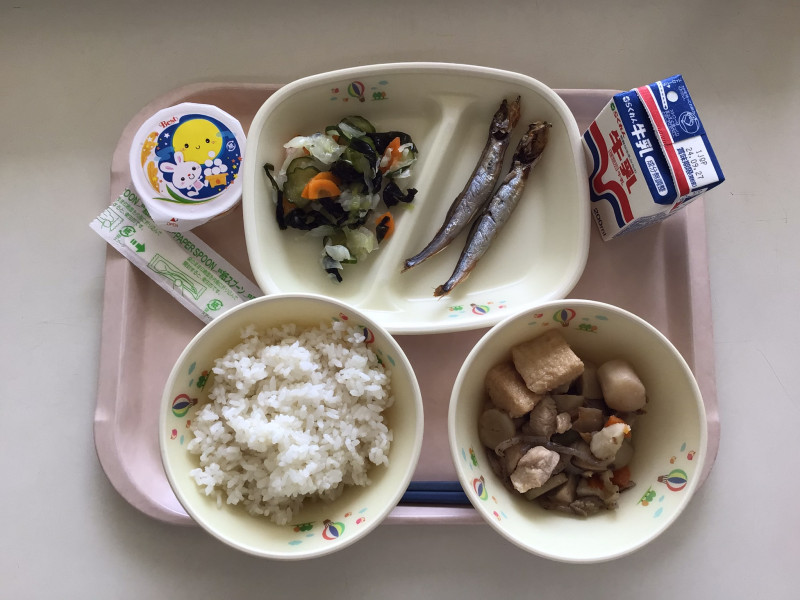 給食